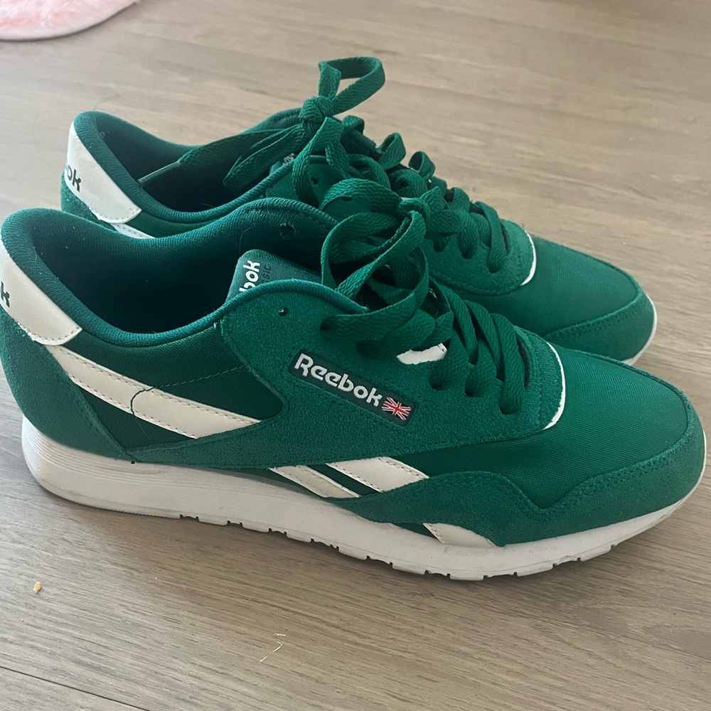 Forest Green Reeboks - Mens Sz 8